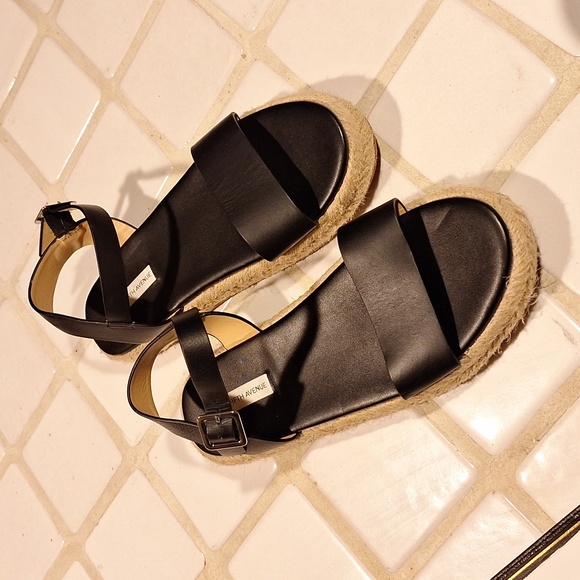 Black Sandals with Strap with Juke Weave , Lightly Worn - Picture 4 of 5